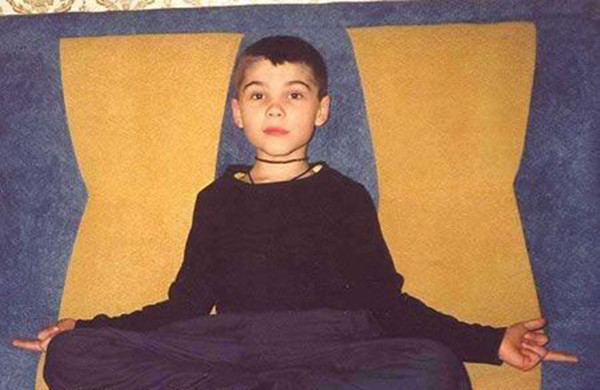 波力斯卡|火星男孩是谁，驾驶太空船来地球的？他预言地球灭亡可信吗？