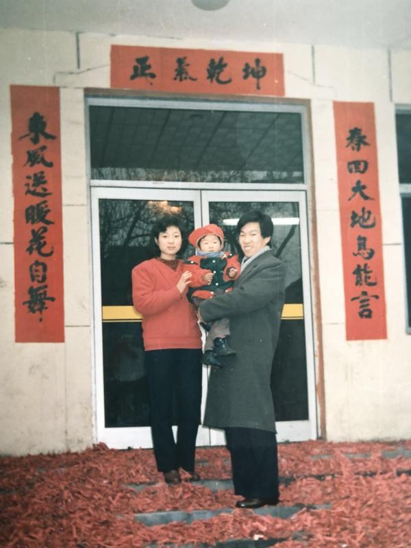 等走不动了,还能爬着找儿子|何树军|退休|李飞