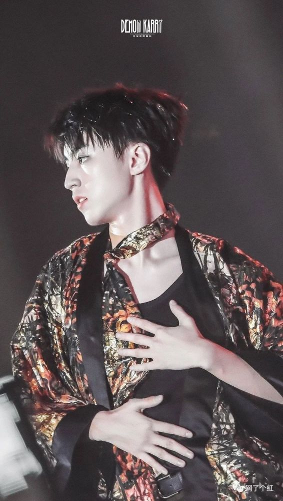 "锁骨可以有多欲?"啊啊啊妈妈我又可了