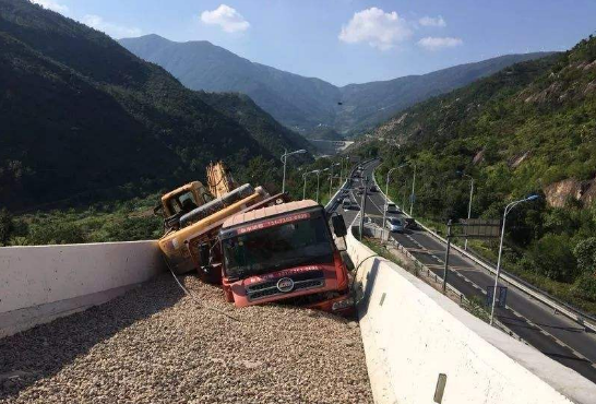 刹车失灵|你可能不知道还有避险车道