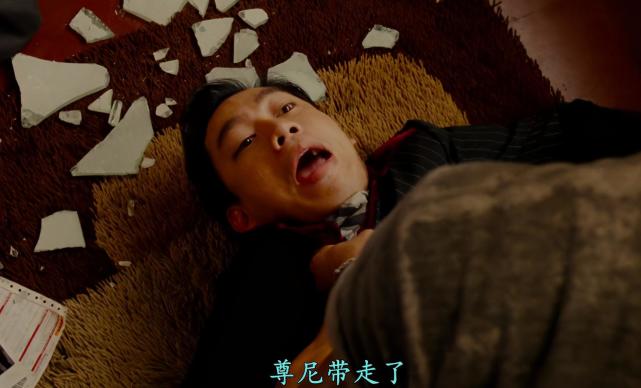 看看她这部"被迫"拍摄的电影,我已有答案