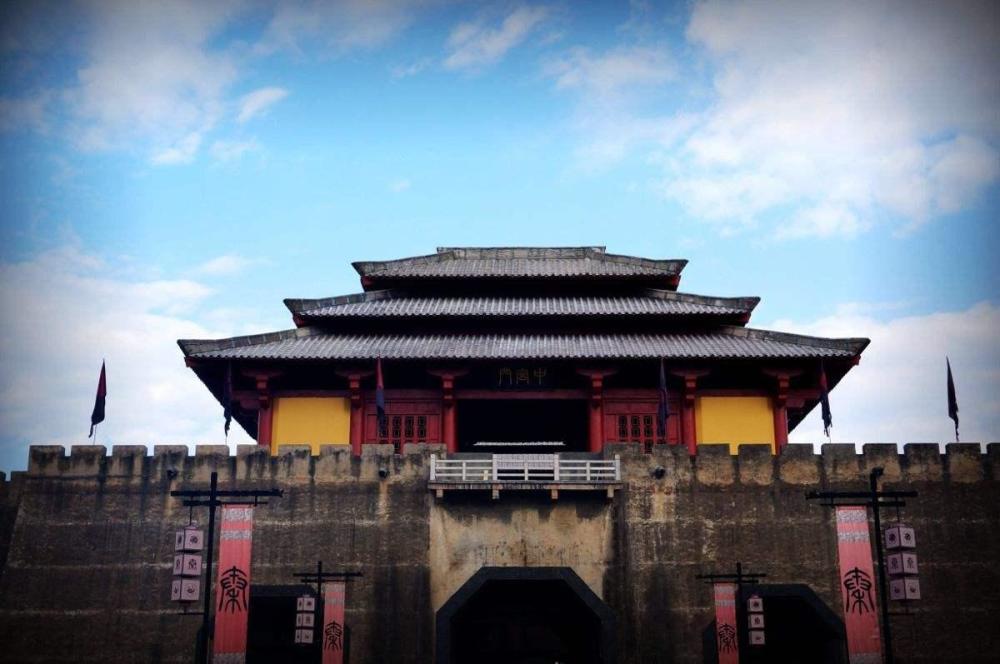 《赵氏孤儿》"春秋战国城"是为2010年陈凯歌年度大作《赵氏孤儿》特别