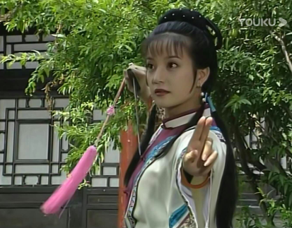 康熙微服私访记岳清儿的4个造型让我坚信赵薇更适合演紫薇