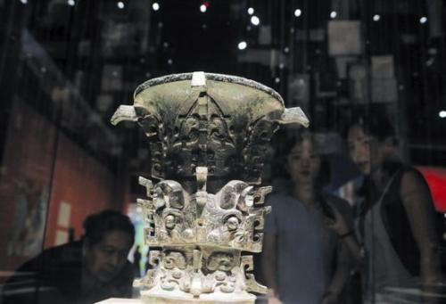 铭文|在废品店找出的文物，被专家认出底部122个铭文，立即成为国宝