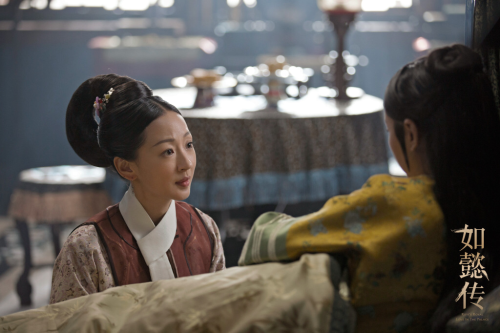 一个熟悉的名字"闵春晓",更没想到她竟然扮演富察皇后的掌事嬷嬷素练