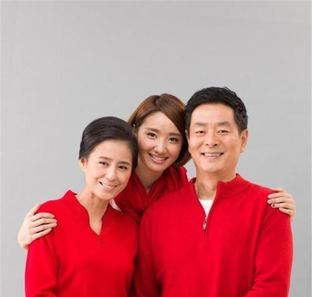 国家一级演员濮存昕与妻子40多年婚姻:打破爱情与婚姻不能言和论