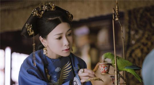 佘诗曼|佘诗曼罕见谈感情观，自曝参选港姐后拒嫁豪门至今仍不后悔