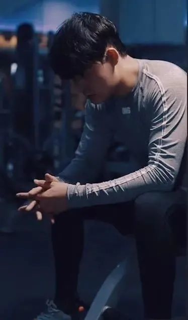 曾花|继“嘎子”直播售假后，赵本山爱徒也被封号，曾花300万讨好球球