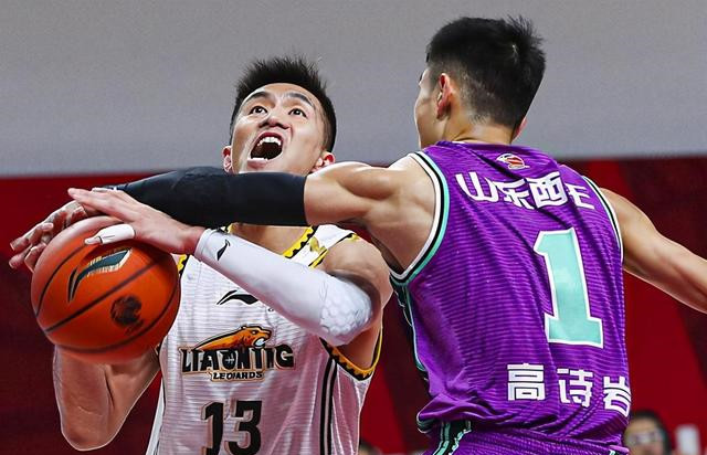 来了郭艾伦赛后碰瓷杨鸣口吐芬芳cba开重磅罚单引热议