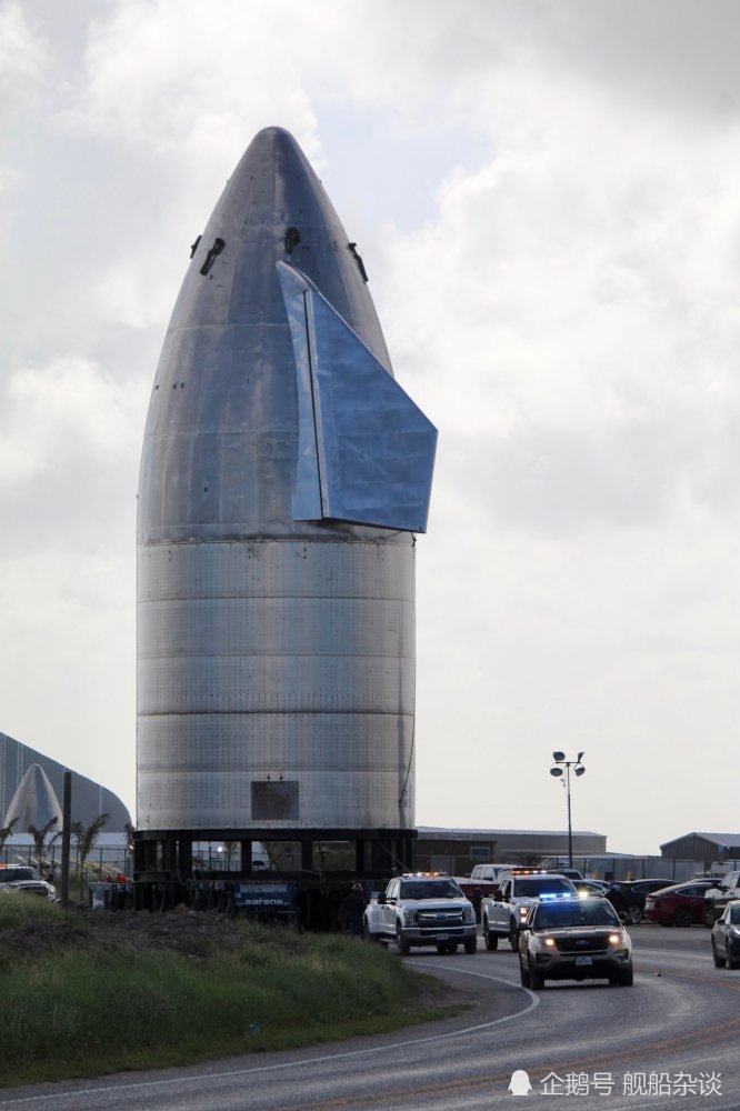 星舰原型机(sn8)完成三台猛禽发动机的静态点火