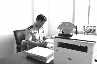 张东 特约记者 李梦华/文图徐磊现任开封市公安局有组织犯罪侦查支队