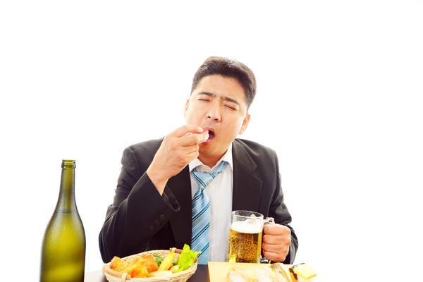 痛风|痛风越来越“猖狂”？忠告：三件事或是“加速器”，别放任不管