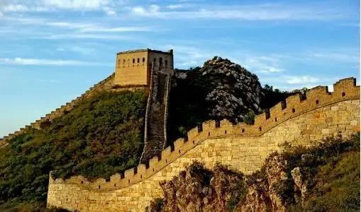 秦始皇修建万里长城一共花了多少钱换算成人民币是多少