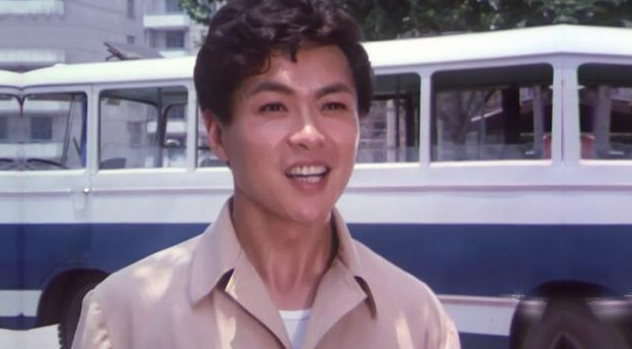 迟志强|曾因流氓罪锒铛入狱，出狱后发布新歌悔改，重返舞台却成了小配角