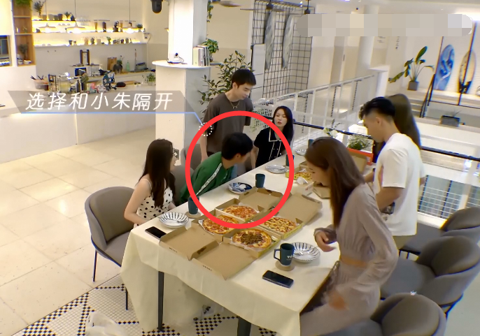 伊能静|伊能静暴脾气犯了，直言想揍男嘉宾，黄圣依连忙提醒在录节目