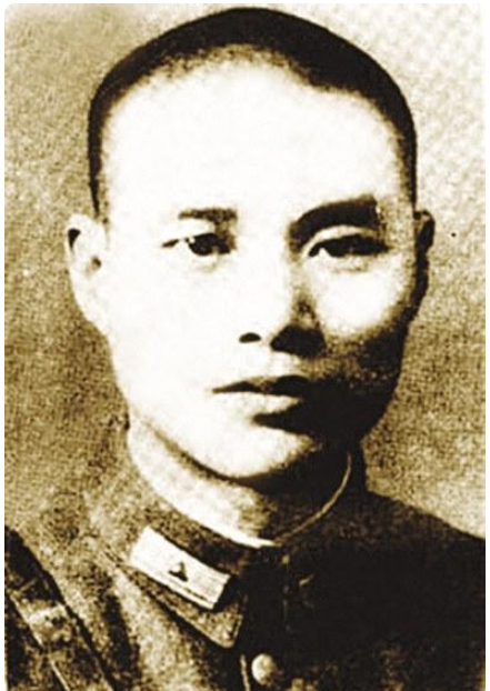 后来把沈醉安排在最后一任"云南王"卢汉身边,一是为了让其监视卢汉,二