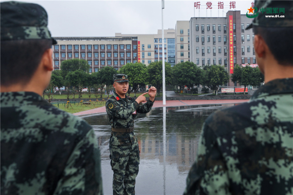 重庆武警七支队张开健图片