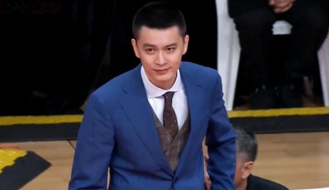 杨鸣口吐芬芳冲上热搜cba这一变化太有趣裁判压力陡然增加