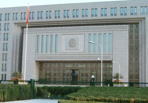 公安部12项交管新举措下月实施调整考驾证年限车辆免检范围