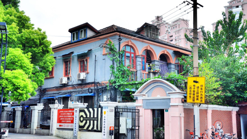 披露了上海149个日军慰安所的旧址,其中,现在的东宝兴路125弄1号至3号