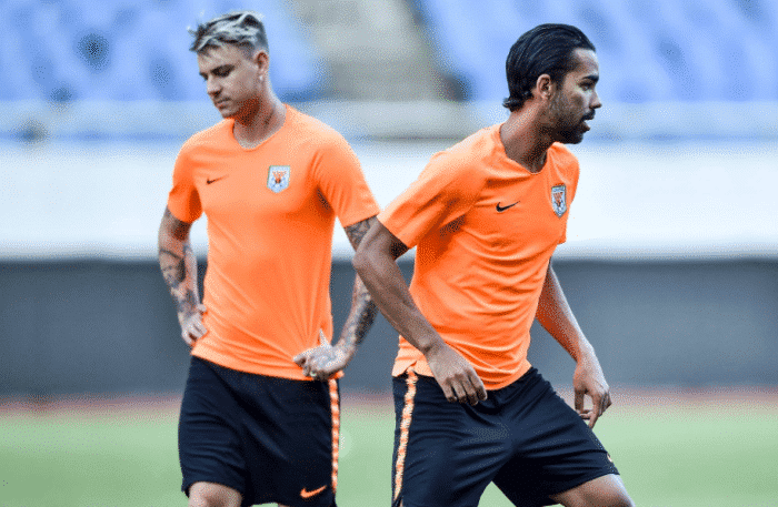 北京|好事！国外豪门求购31岁中超悍将，第2位留洋的归化球员？