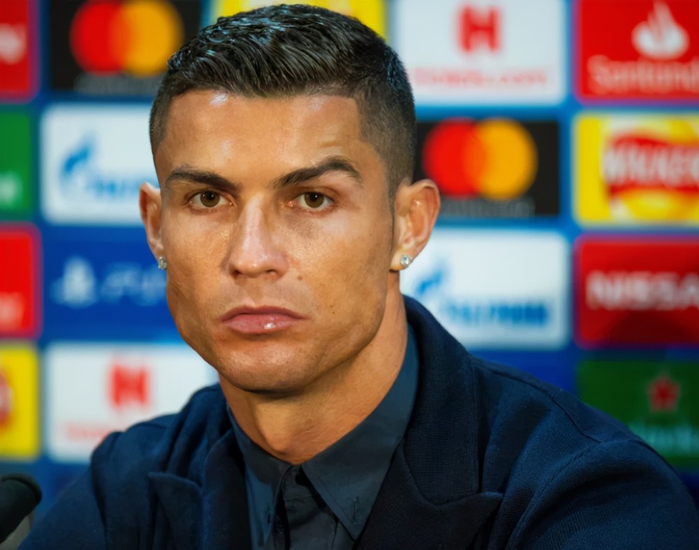 发型的变化告诉你,为什么c罗可以十年如一日,持续的保持巅峰_腾讯新闻