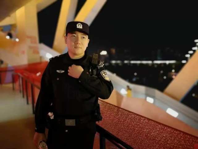 风餐露宿,居无定所,给你讲讲北京警察出差的故事