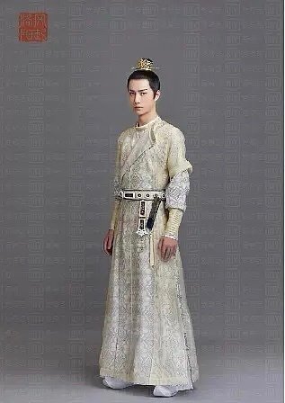 王一博|黄轩成最惨男一号？黄轩粉丝公开diss王一博：永远的三番