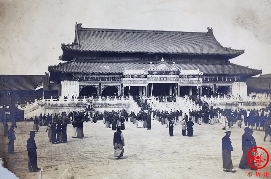 1913年老照片:隆裕太后追悼会现场,5万人致哀