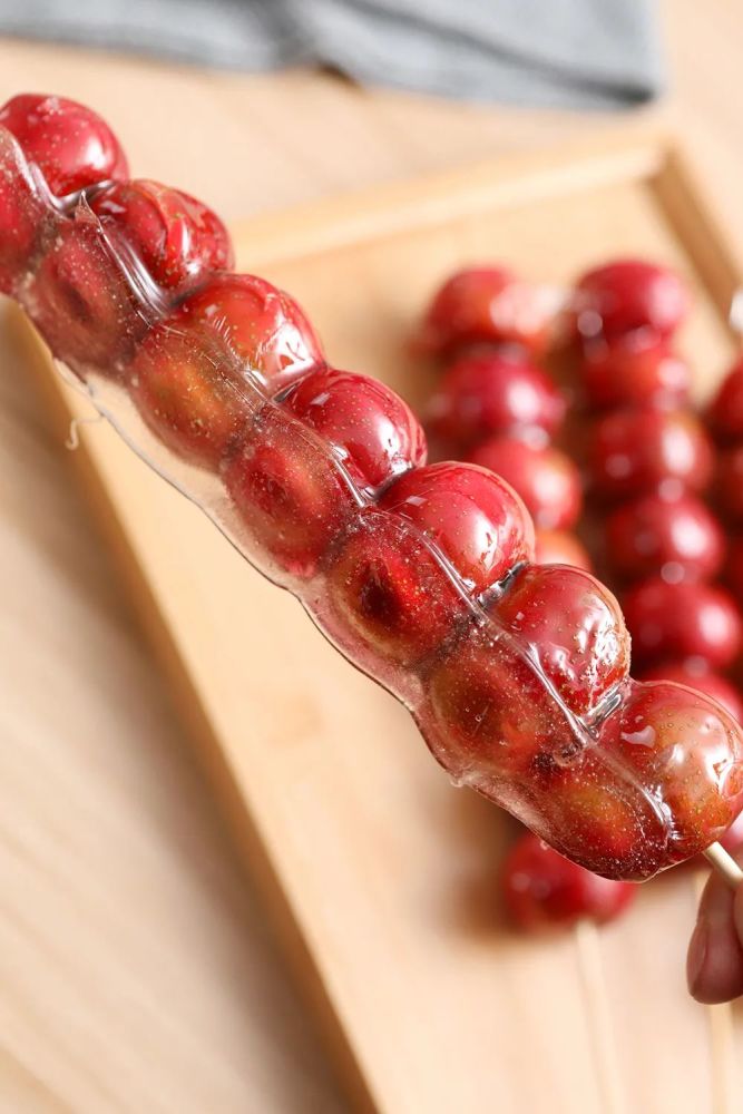 集酸甜宠爱于一身的经典零食——冰糖葫芦【孔老师教做菜】