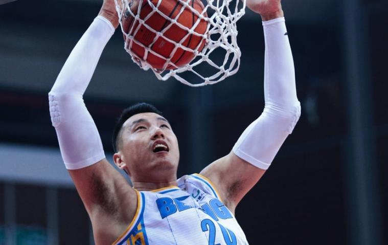 方硕|北京迎大胜！方硕21＋10新援20分爆发，内线妖星空砍23＋12