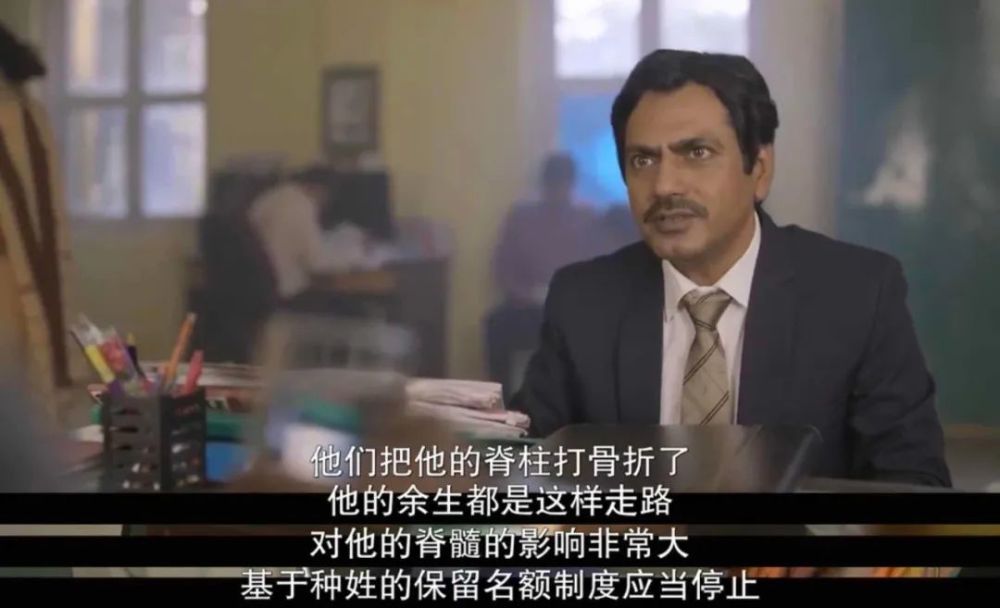 阿雅安|骗了10亿人的超级网红，被这部新片戳穿了