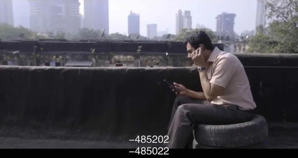 阿雅安|骗了10亿人的超级网红，被这部新片戳穿了