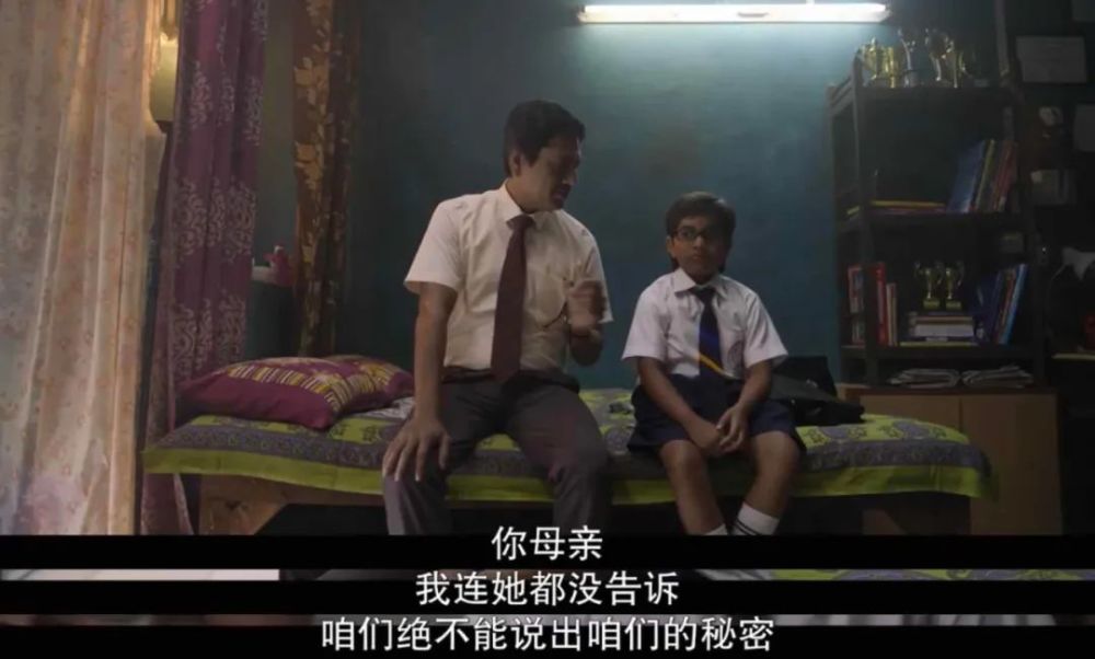 阿雅安|骗了10亿人的超级网红，被这部新片戳穿了