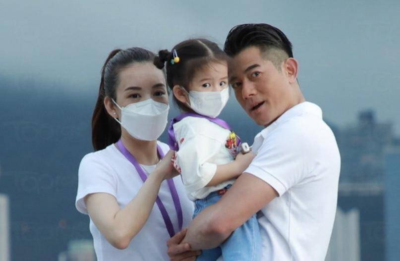 郭富城|郭富城罕见谈两女儿的生活点滴，坦言最重要的是女儿品德