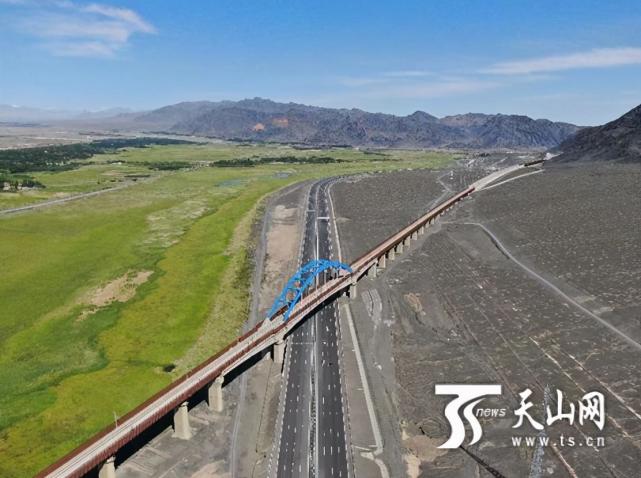 新疆双向八车道高速公路里程达481公里