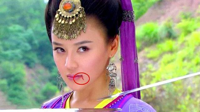 穿帮镜头|影视剧穿帮镜头，拍战争戏演员笑场，杨过断了哪条胳膊？