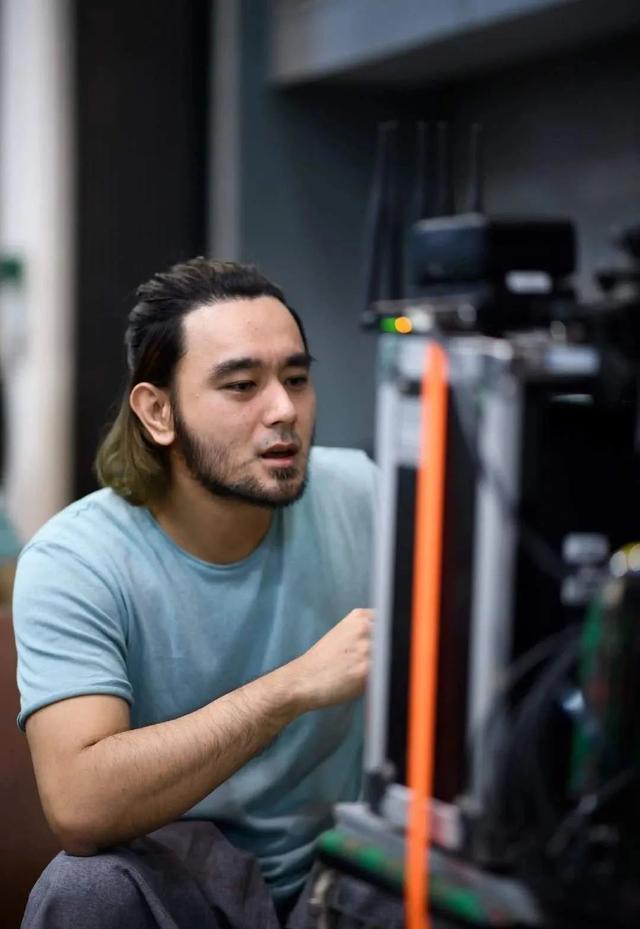 从俊俏小生,到满脸胡渣的发福大叔,唐宸禹到底经历了什么?