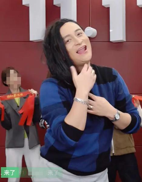 吉杰|43岁吉杰扮女人带货，曾与张杰只差一名，如今为了生存太唏嘘