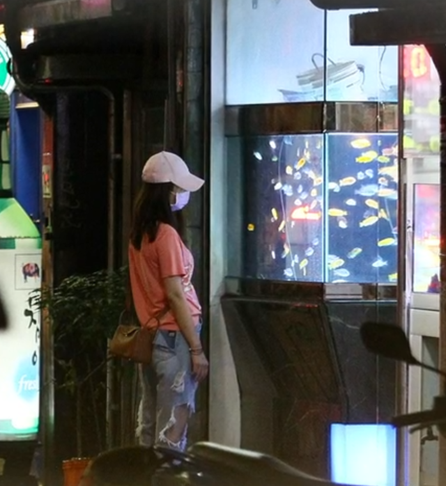 林心如|台媒曝林心如霍建华当街吵架，林心如淋雨散心，霍建华独自回家