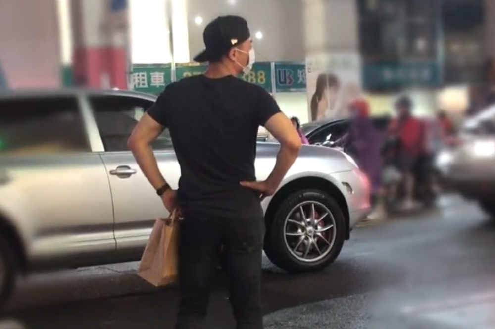 林心如|台媒曝林心如霍建华当街吵架，林心如淋雨散心，霍建华独自回家