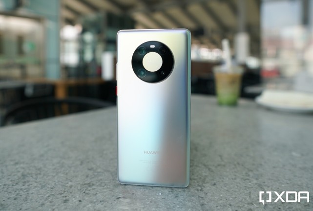 Mate40 Pro与iphone 12对比发布 长焦距和微光暗恋apple 购物群