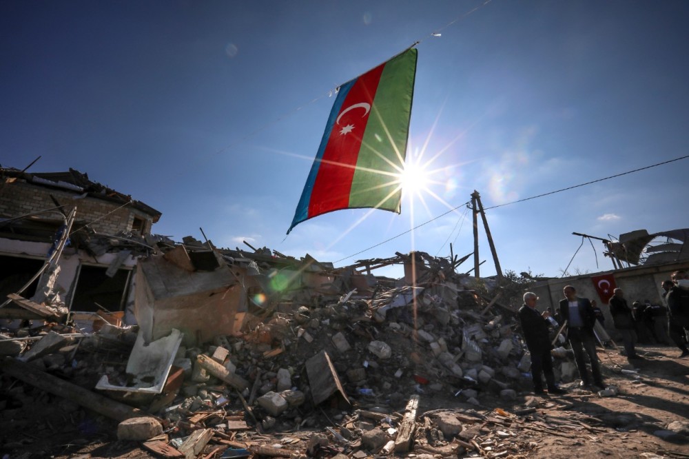 阿塞拜疆大军铁桶合围全力切断纳卡生命线美战争失去悬念