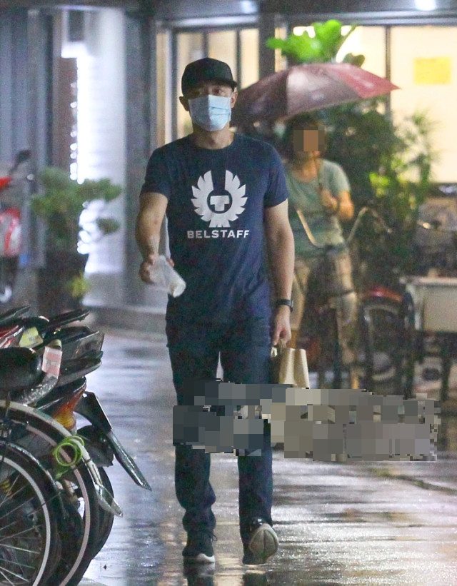 林心如|林心如被曝与霍建华当街吵架，分道扬镳后淋雨落泪，本尊正面回应