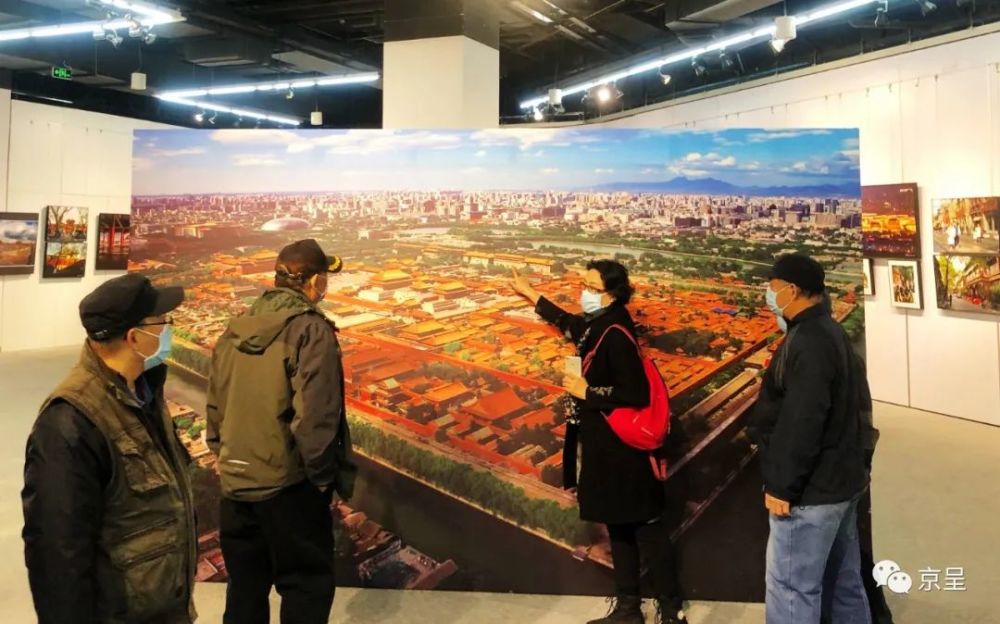 饶强|百余张摄影作品，展现“京城之脊”的历史风韵