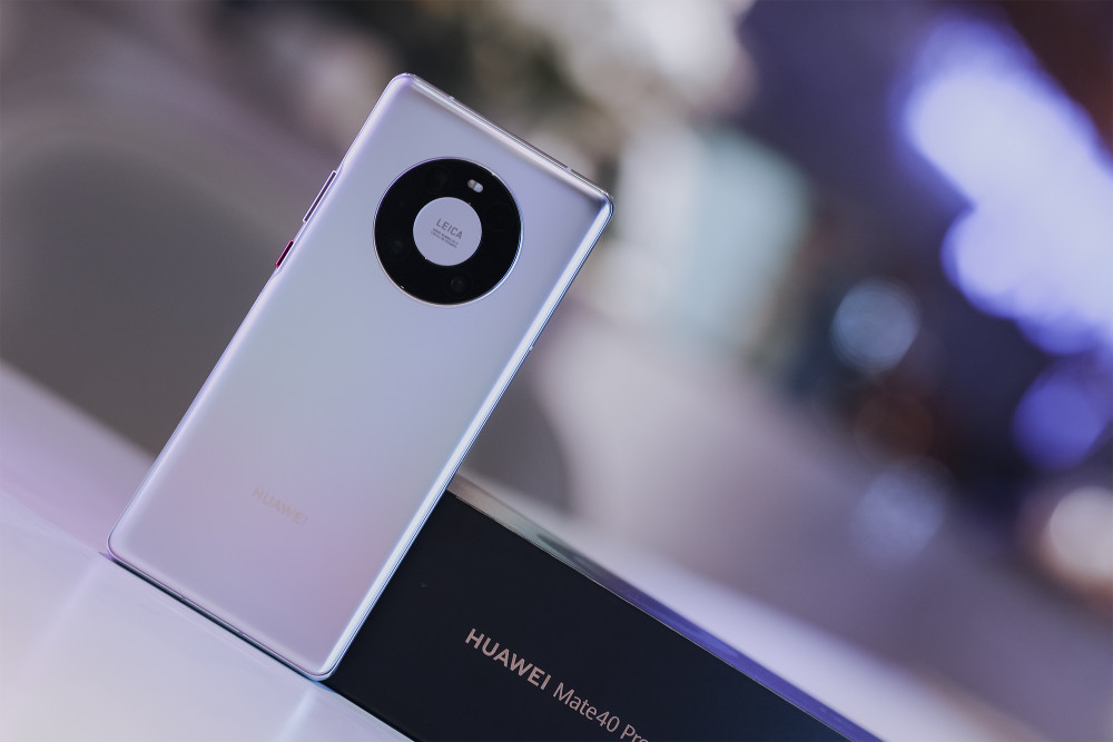 华为mate40 pro秘银开箱:科技感的潮流时尚配色_腾讯新闻