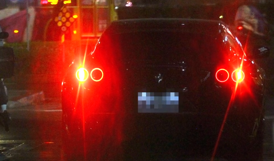 霍建华|霍建华开跑车撇下爱妻，林心如雨中失魄一人放空，网友：真爱难寻