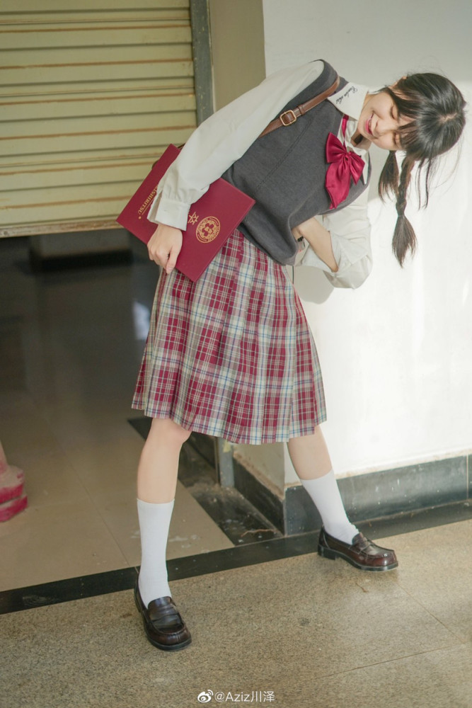jk制服日常:第164期格小物格裙超话