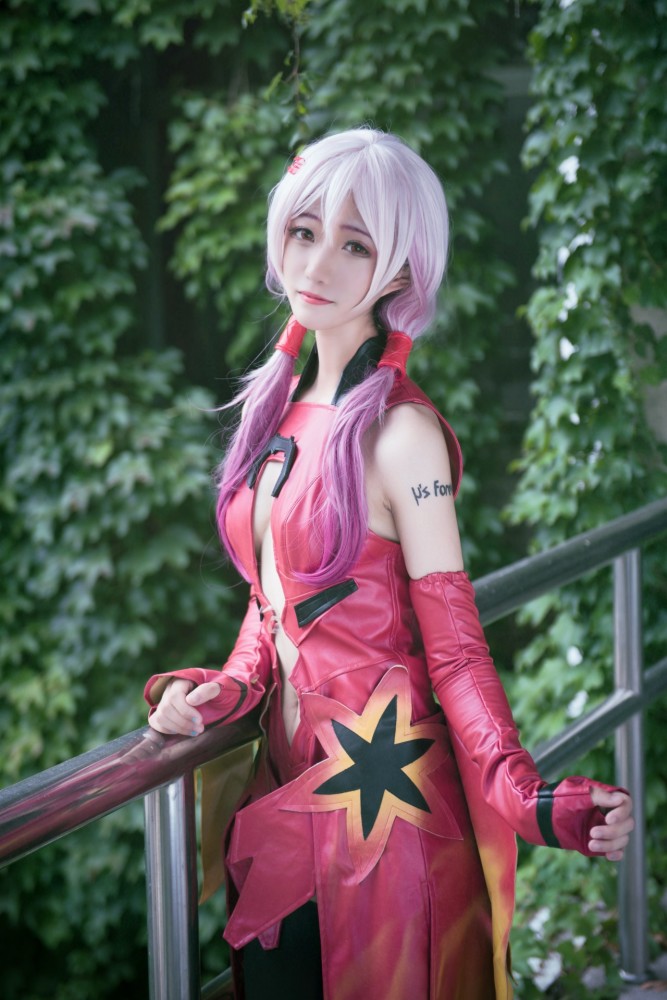 罪恶王冠楪祈cosplay,气质美女