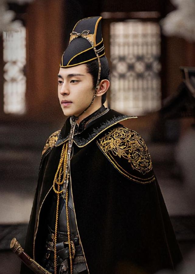 迎来狂欢邓伦古装新戏风起陇西另一位演员冯绍峰